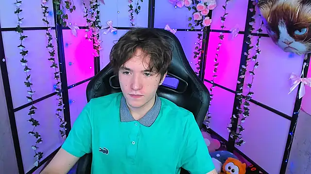 Ethan Rivers online show from November 2025 01:04:02 PM