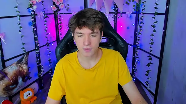 Ethan Rivers online show from September 2025 05:45:02 AM