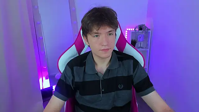 Ethan Rivers online show from October 2025 08:53:02 PM