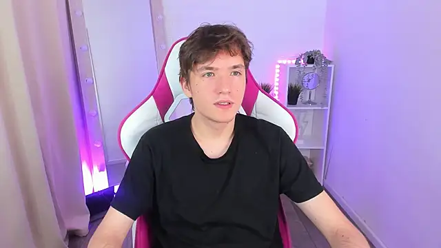 Ethan Rivers online show from October 2025 08:53:01 PM