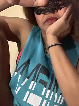 NeoleeLkr online show from November 2025 11:26:01 AM