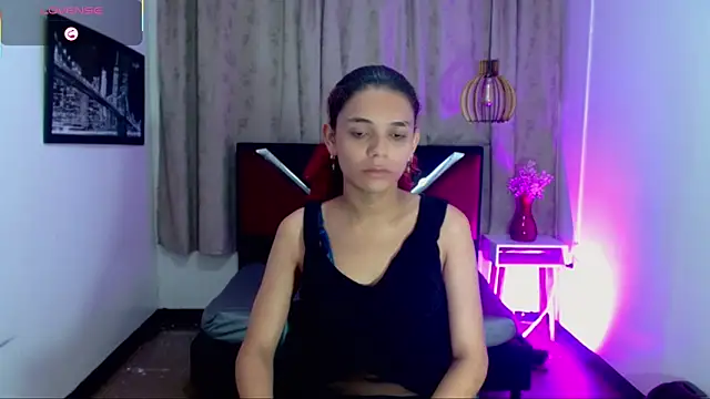 Snapshot of luisa__torres chatting on June 2026 03:01:02 AM luisa torres online show from June 2026 03:01:02 AM