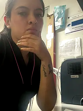 marianm29 online show from December 2025 08:11:01 PM