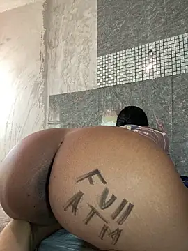 Messy-diana21 online show from March 2026 07:14:02 PM