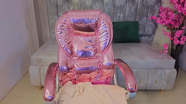 kim lush s online show from March 2026 08:21:02 PM