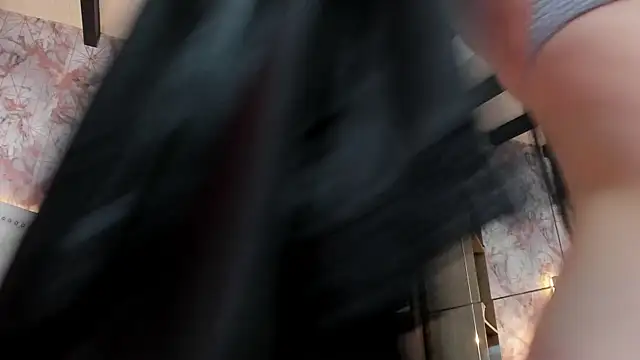 ScarletMore online show from April 2026 05:30:01 PM