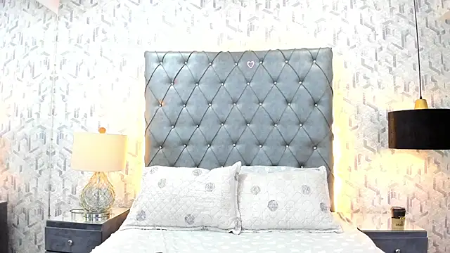 ScarletMore online show from April 2026 12:34:01 PM