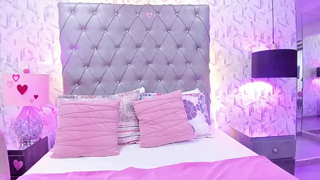 ScarletMore online show from February 2026 01:11:02 PM