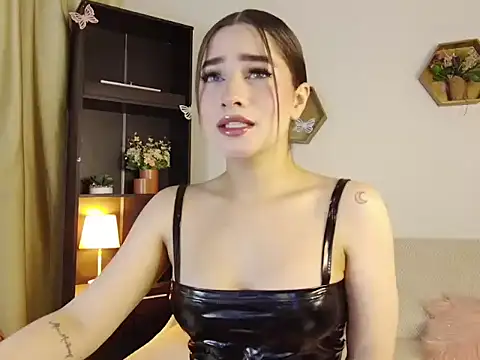 StefannyCipriani online show from November 2025 12:20:01 AM