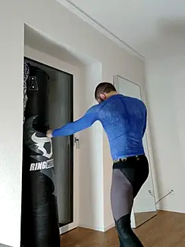 Snapshot of EyesNeverLies chatting on September 2025 03:24:01 AM EyesNeverLies online show from September 2025 03:24:01 AM