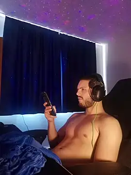 Snapshot of EyesNeverLies chatting on December 2025 10:49:02 AM EyesNeverLies online show from December 2025 10:49:02 AM