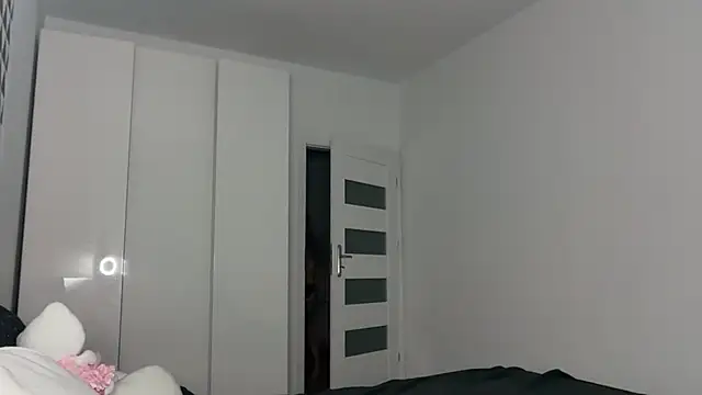 Snapshot of FluffySlutt chatting on October 2025 10:54:02 PM FluffySlutt online show from October 2025 10:54:02 PM