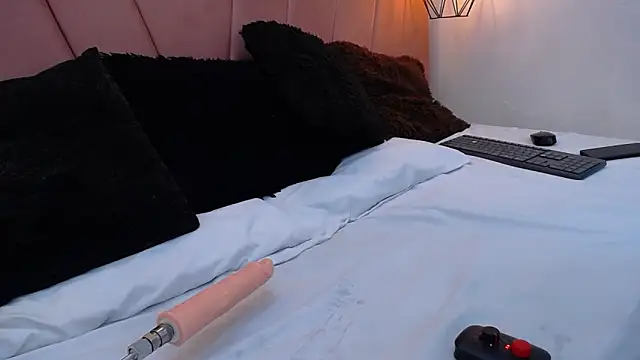 miss m1a online show from November 2025 11:25:02 AM