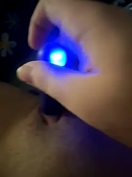 Mellywelly online show from December 2025 08:47:02 AM