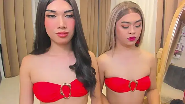 MaxCollins online show from December 2025 06:53:01 PM