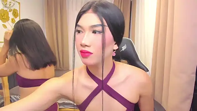 Snapshot of MaxCollins chatting on January 2026 02:07:01 AM MaxCollins online show from January 2026 02:07:01 AM