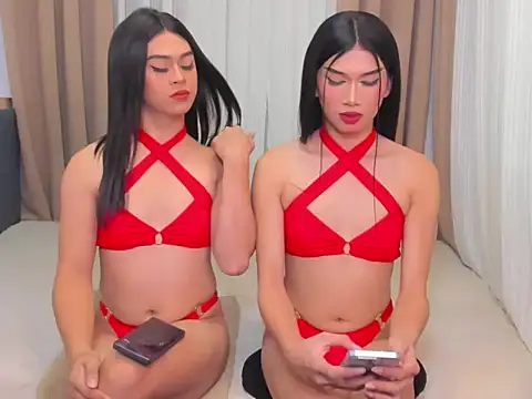 Snapshot of MaxCollins chatting on January 2026 05:27:02 PM MaxCollins online show from January 2026 05:27:02 PM