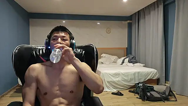 AAASuck online show from March 2026 05:25:04 PM