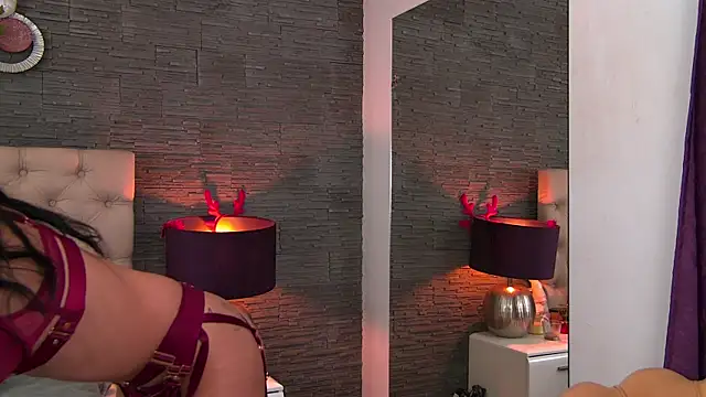 VannyFoxx online show from April 2026 02:10:01 PM