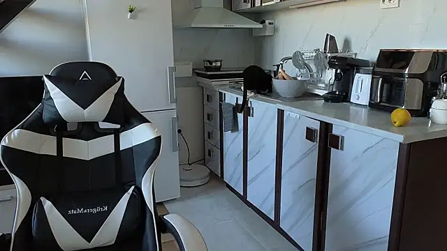 Snapshot of RyanStorm_ chatting on November 2025 01:59:02 PM RyanStorm online show from November 2025 01:59:02 PM