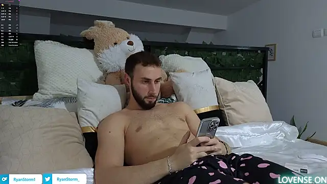 Snapshot of RyanStorm_ chatting on October 2025 09:16:02 PM RyanStorm online show from October 2025 09:16:02 PM