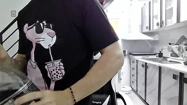 RyanStorm  online show from October 2025 04:41:01 PM