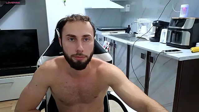 Snapshot of RyanStorm_ chatting on July 2026 06:42:01 PM RyanStorm online show from July 2026 06:42:01 PM