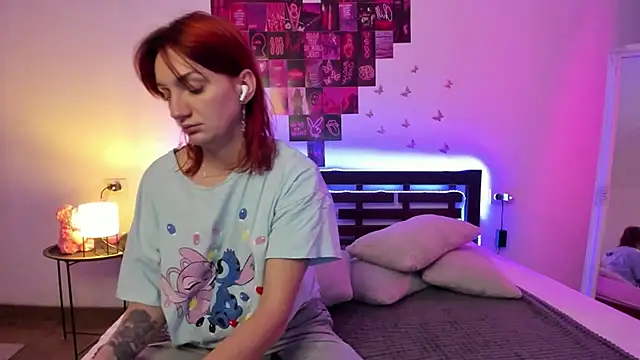 Snapshot of ArinaWinss chatting on November 2025 08:18:02 PM ArinaWinss online show from November 2025 08:18:02 PM