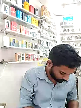 avi007p online show from October 2025 10:47:02 AM