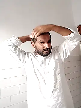 avi007p online show from November 2025 03:24:02 AM