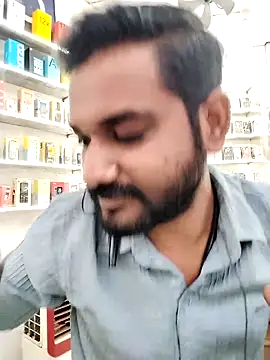 avi007p online show from November 2025 11:26:01 AM