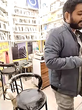 avi007p online show from January 2026 12:53:01 PM