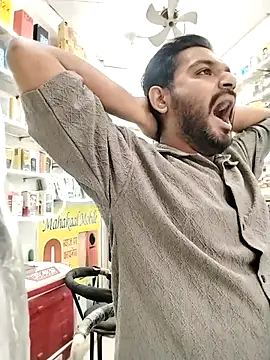 avi007p online show from November 2025 10:59:01 AM