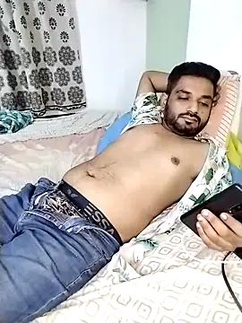 avi007p online show from October 2025 06:19:02 PM