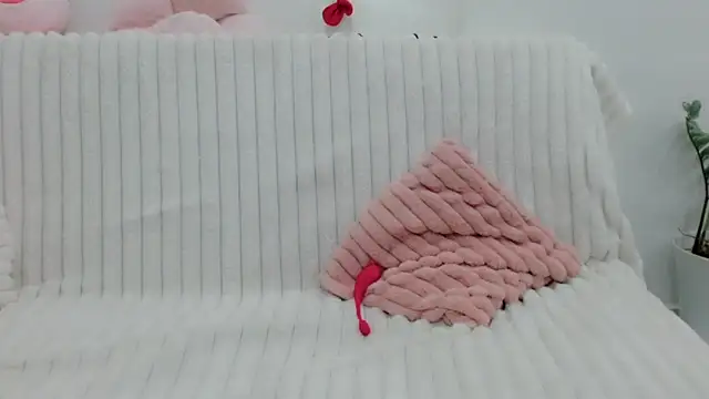 Snapshot of Emmahahaha17 chatting on November 2025 03:11:01 PM Emmahahaha17 online show from November 2025 03:11:01 PM