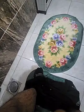 WelloffUpthrow online show from November 2025 03:23:01 PM