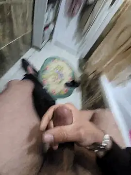 Snapshot of WelloffUpthrow chatting on March 2026 04:07:02 AM WelloffUpthrow online show from March 2026 04:07:02 AM