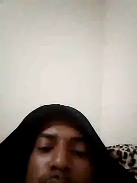 Snapshot of pau_pretro chatting on October 2025 12:30:02 PM pau pretro online show from October 2025 12:30:02 PM