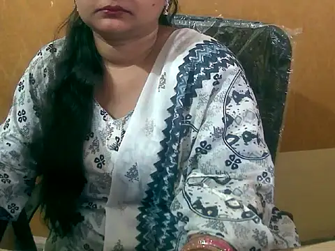 Snapshot of Saniya_K chatting on September 2025 04:52:01 AM Saniya K online show from September 2025 04:52:01 AM