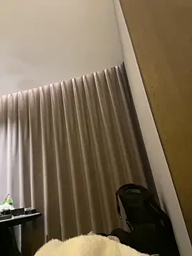 300-AMAM online show from October 2025 03:23:01 PM