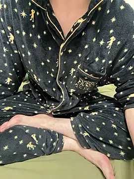 hijin11415 online show from October 2025 01:55:02 PM