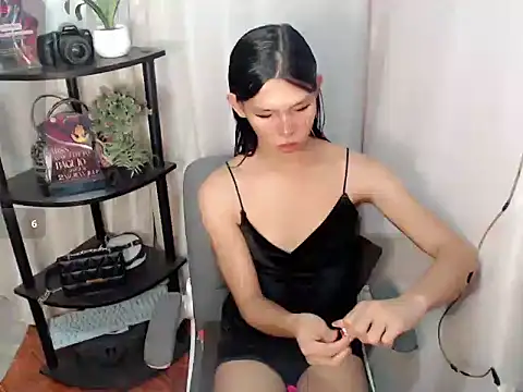 slutty whore anne online show from May 2026 12:09:02 PM