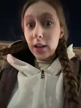 FroggyAnna online show from March 2026 04:56:01 PM