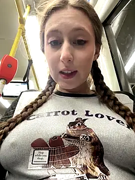 FroggyAnna online show from December 2025 07:51:02 PM