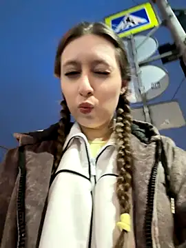 FroggyAnna online show from November 2025 02:31:02 PM