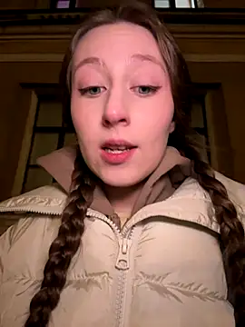 FroggyAnna online show from December 2025 04:53:01 PM