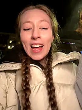 FroggyAnna online show from December 2025 06:50:02 PM