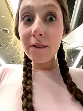 FroggyAnna online show from November 2025 06:30:02 PM