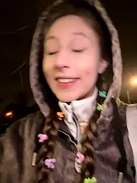 FroggyAnna online show from November 2025 04:44:01 PM