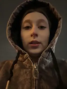 FroggyAnna online show from October 2025 03:24:01 PM